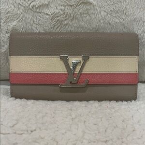Louis Vuitton Taupe, Cream, and Pink Leather Wallet